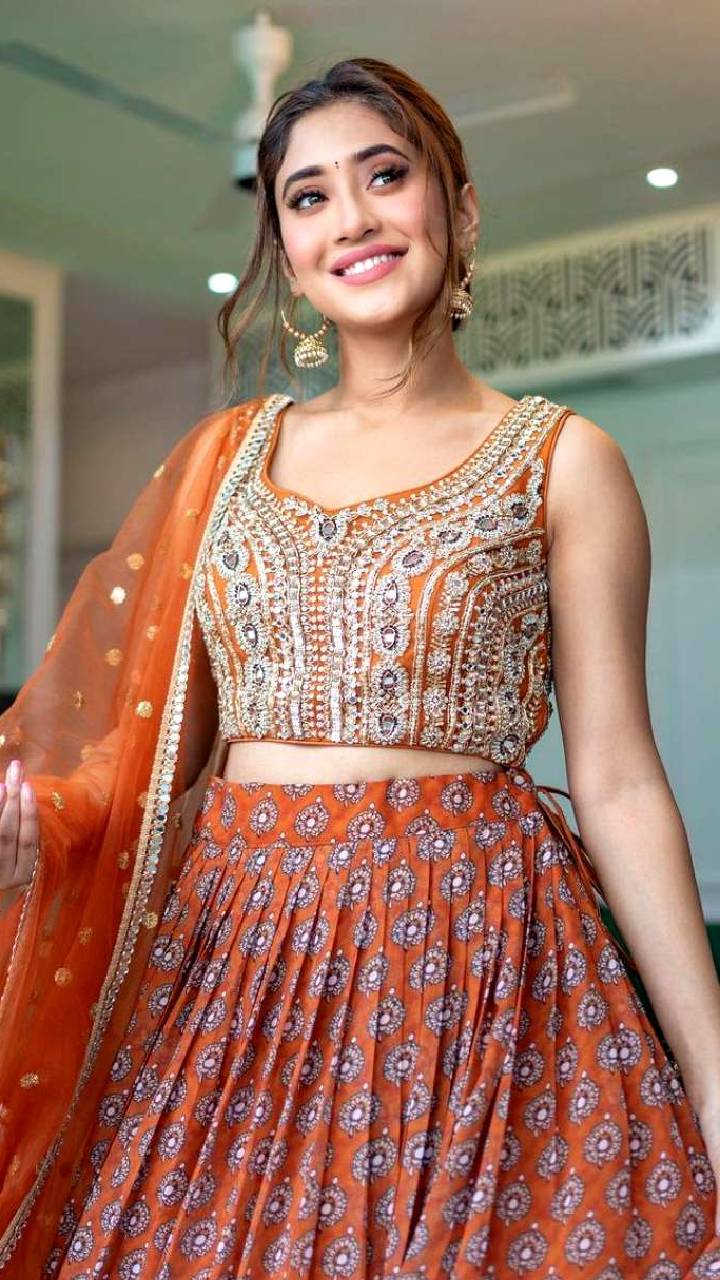Shivangi Joshi Instagram – 🖤 | Gethu Cinema