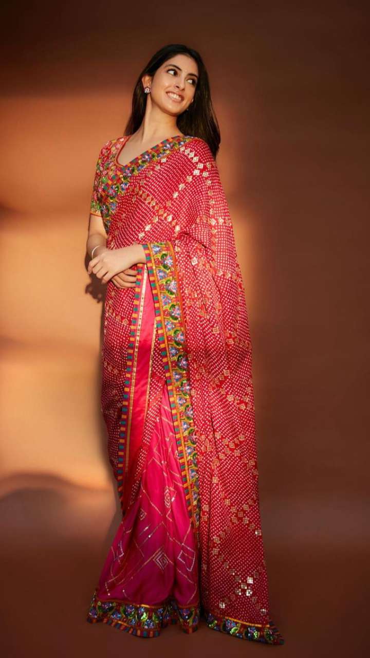 Shraddha Arya Looks Like A Bride In A Red Saree On Karwa Chauth, Dons  Wedding Photo Adorned 'Chooda'