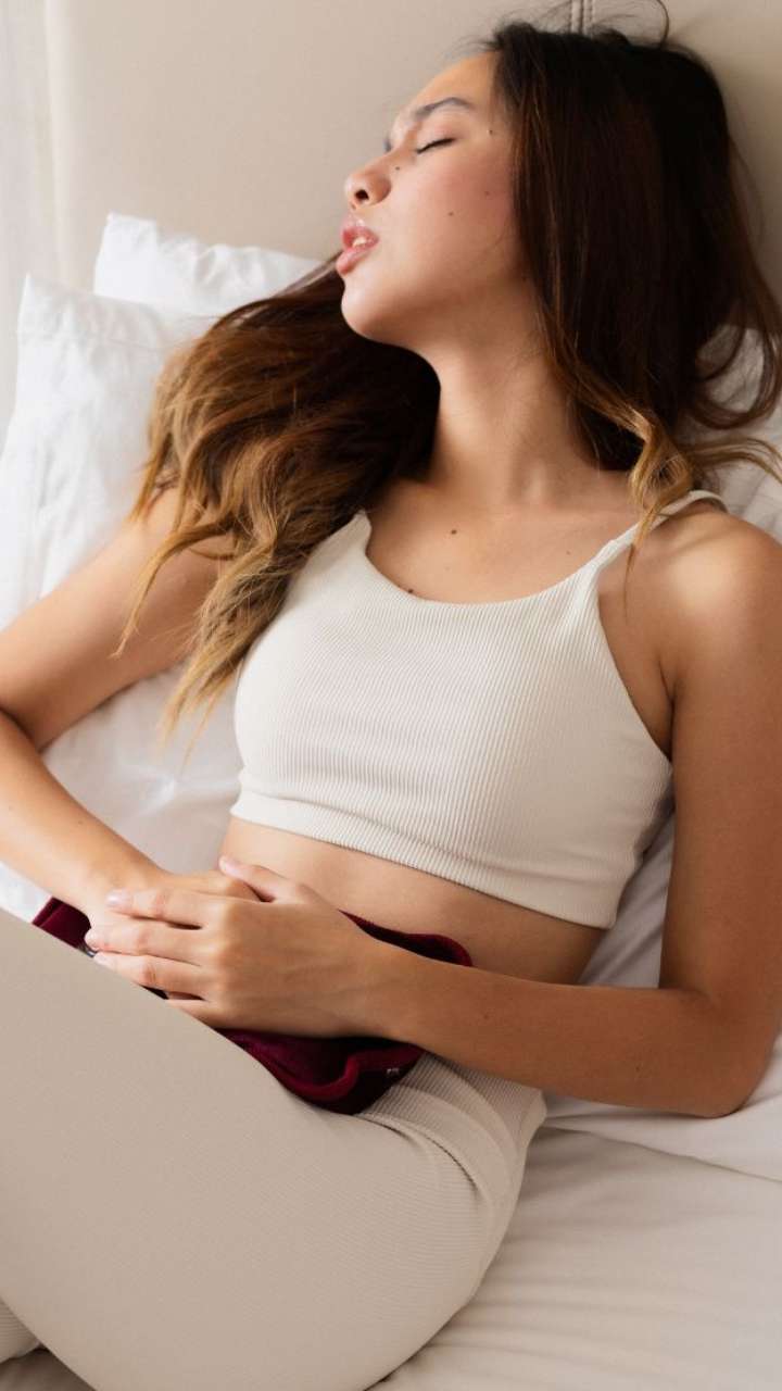 5-natural-ways-to-reduce-period-cramps