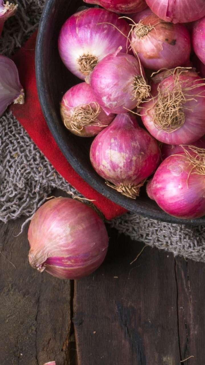 5 Effective Ways To Use Onion For Hair Growth