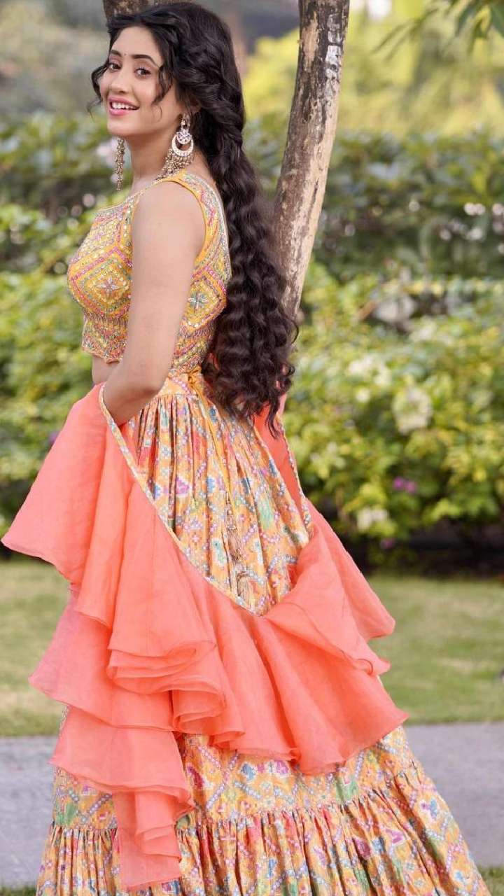 Shivangi Joshi is a sight to behold in a floral saree