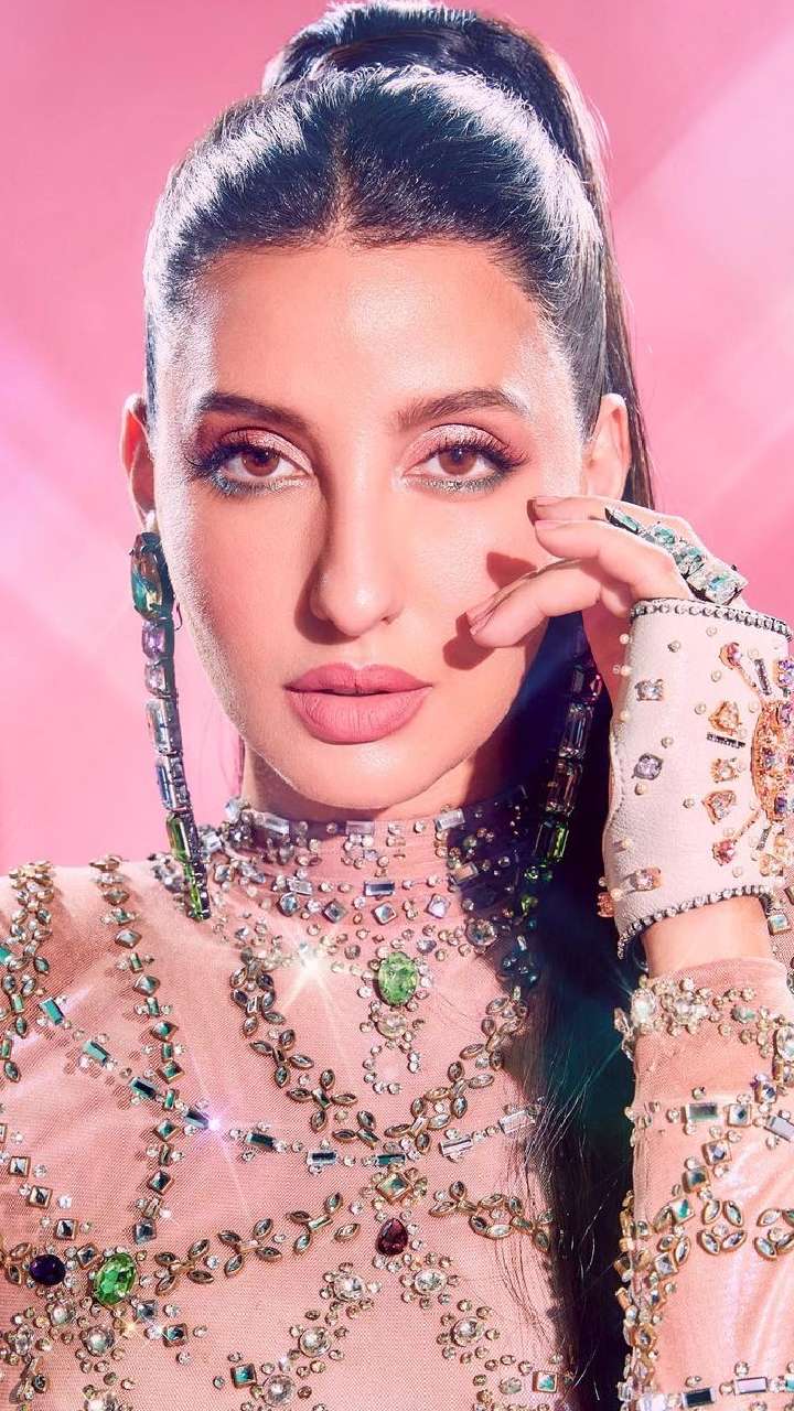 5 Festive Eye Makeup By Nora Fatehi To Recreate - StorialTech