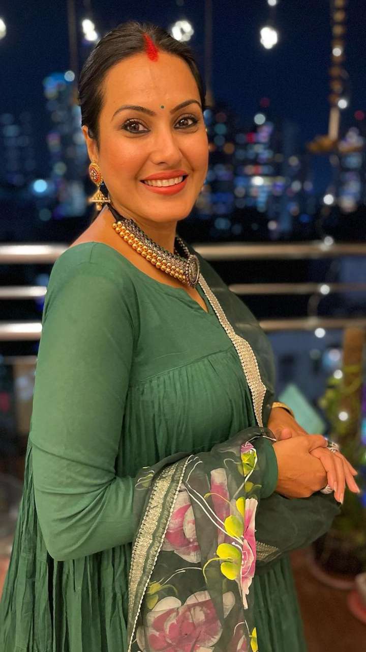 Diwali 2023: Kamya Punjabi Inspired 5 Vibrant Ethnic Wear To Dazzle