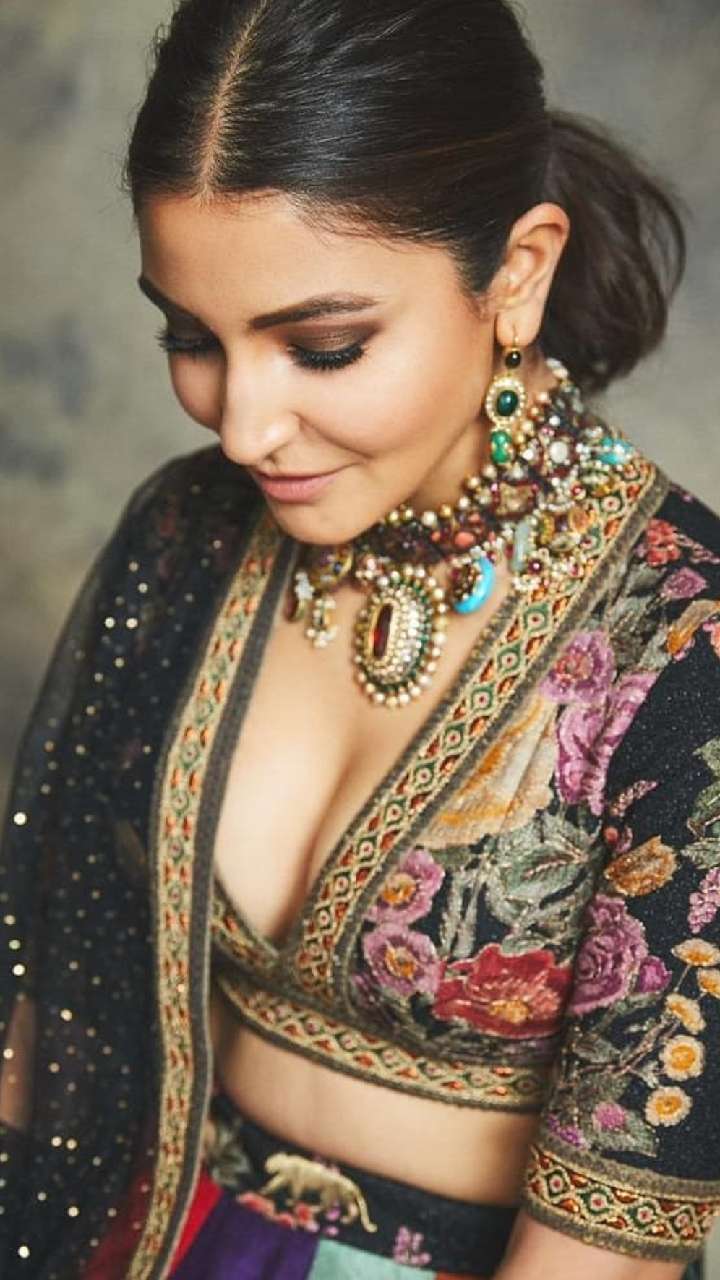 12 New Sabyasachi Blouse Designs For This Wedding Season