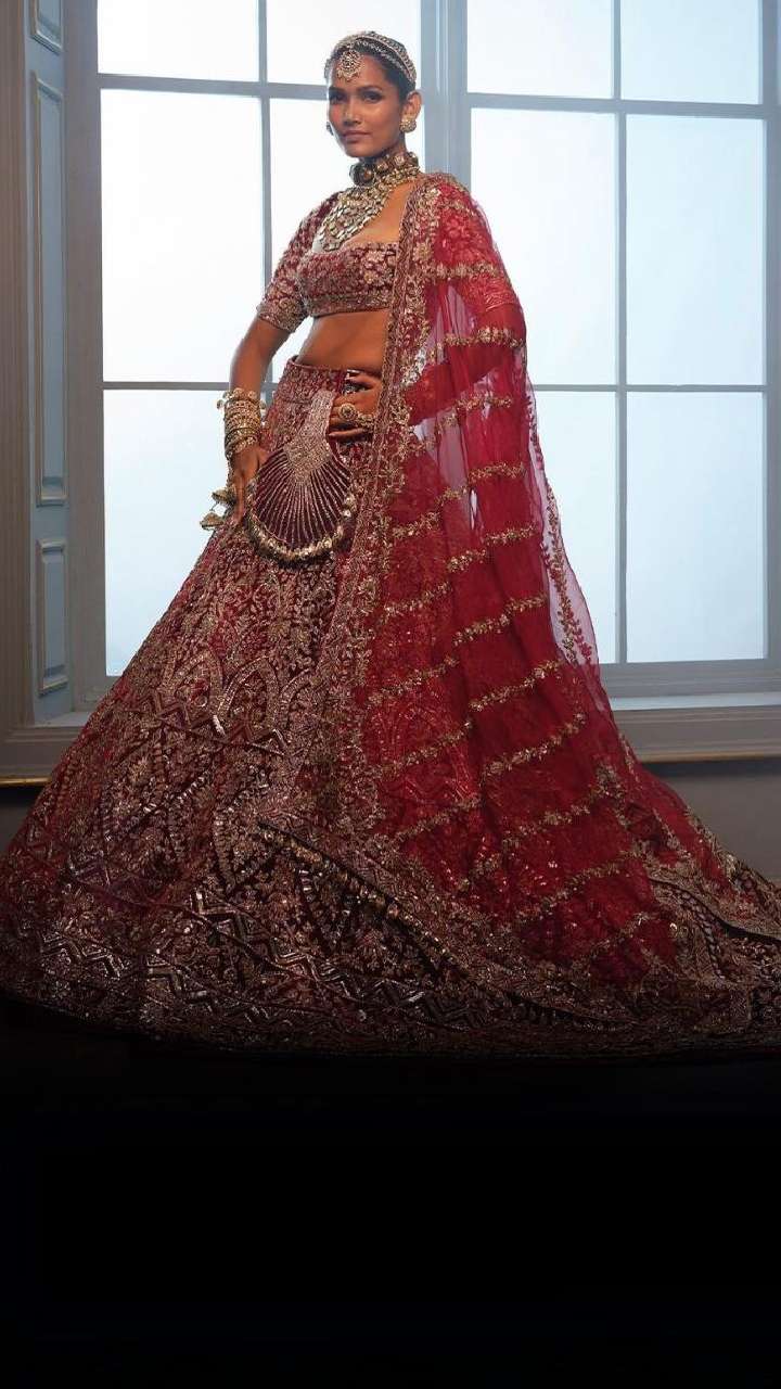 Manish Malhotra | Nooraniyat, A Bridal Couture Film by Manish Malhotra -  YouTube