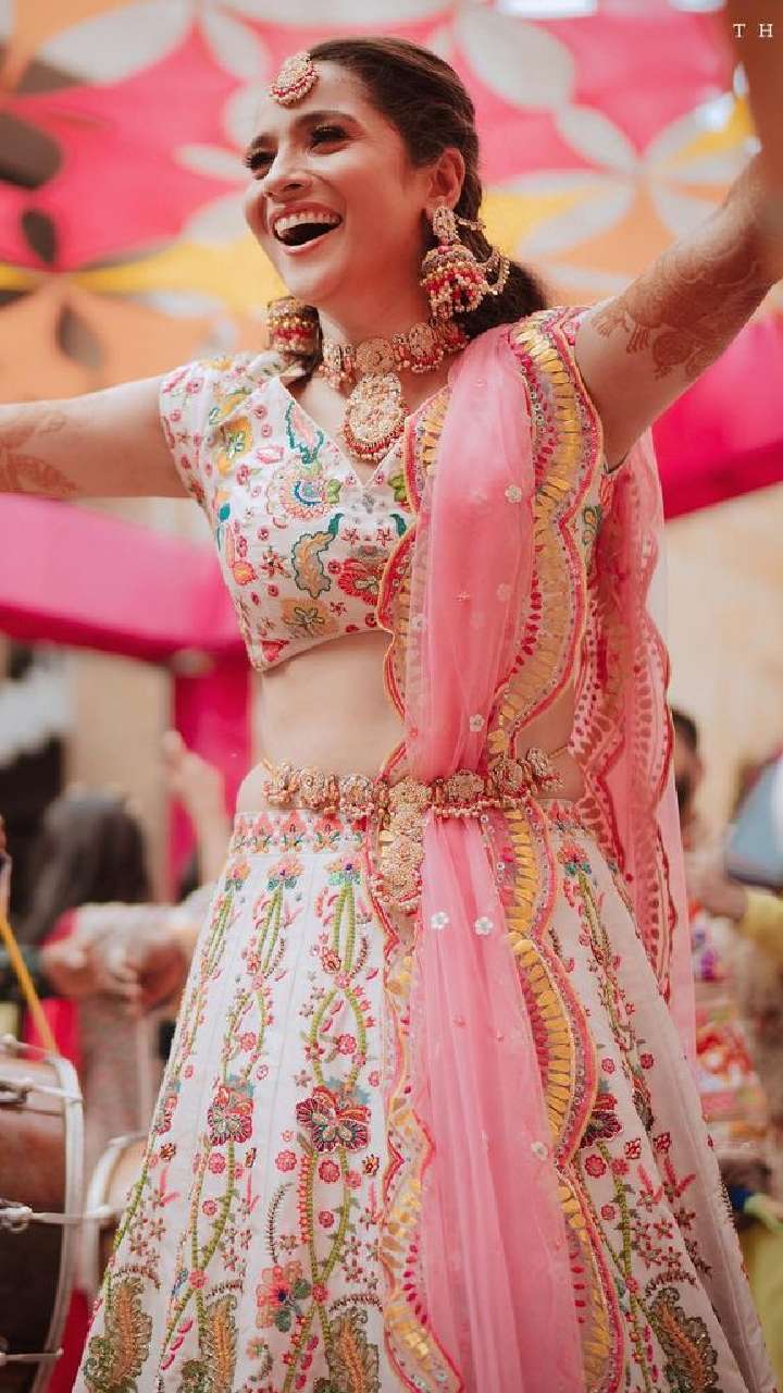 Alluring Light Pink Lehenga With Real Mirror Work And Dupatta With Diamond  Work at best price in Surat