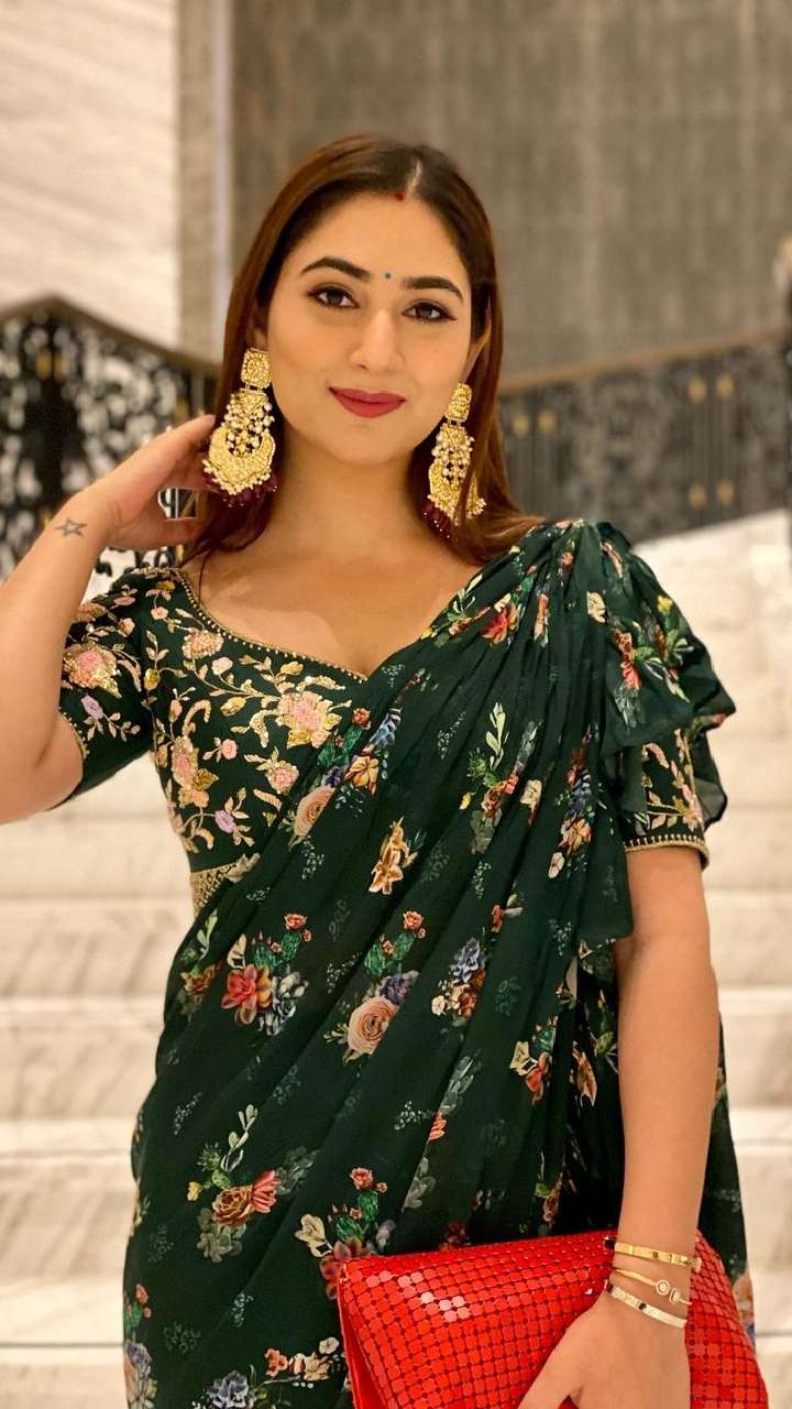 Disha Parmar's elegant look in green saree makes hubby Rahul Vaidya go  'Haye' | Fashion Trends - Hindustan Times