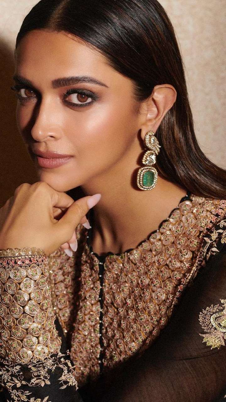 How to Get Deepika Padukone Hairstyle - 4 steps