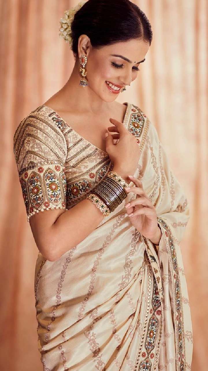 20+ Latest Hairstyles for Saree for Any Occasion in 2024