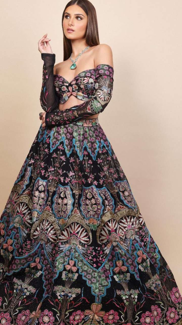 Perfect Wedding Guest Look Ft Tara Sutaria perfect-wedding-guest-look-ft-tara-sutaria