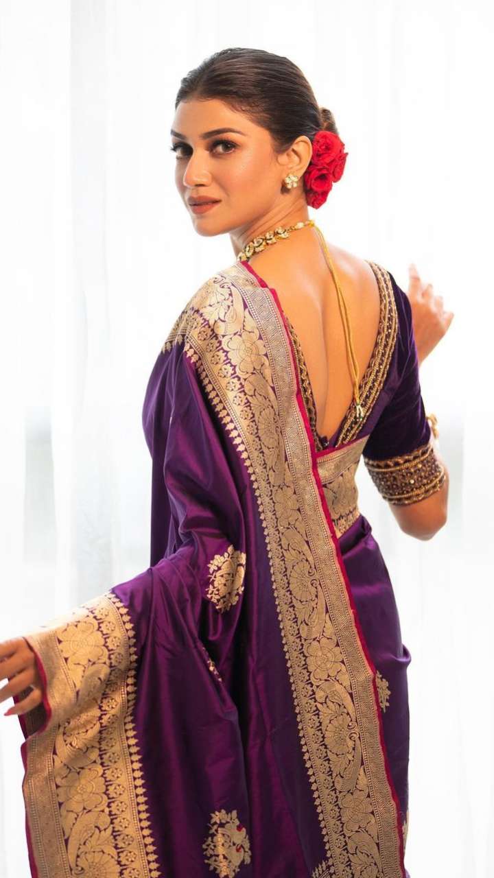 30 Best Modern Trendy Hairstyles For Saree | Femina.in