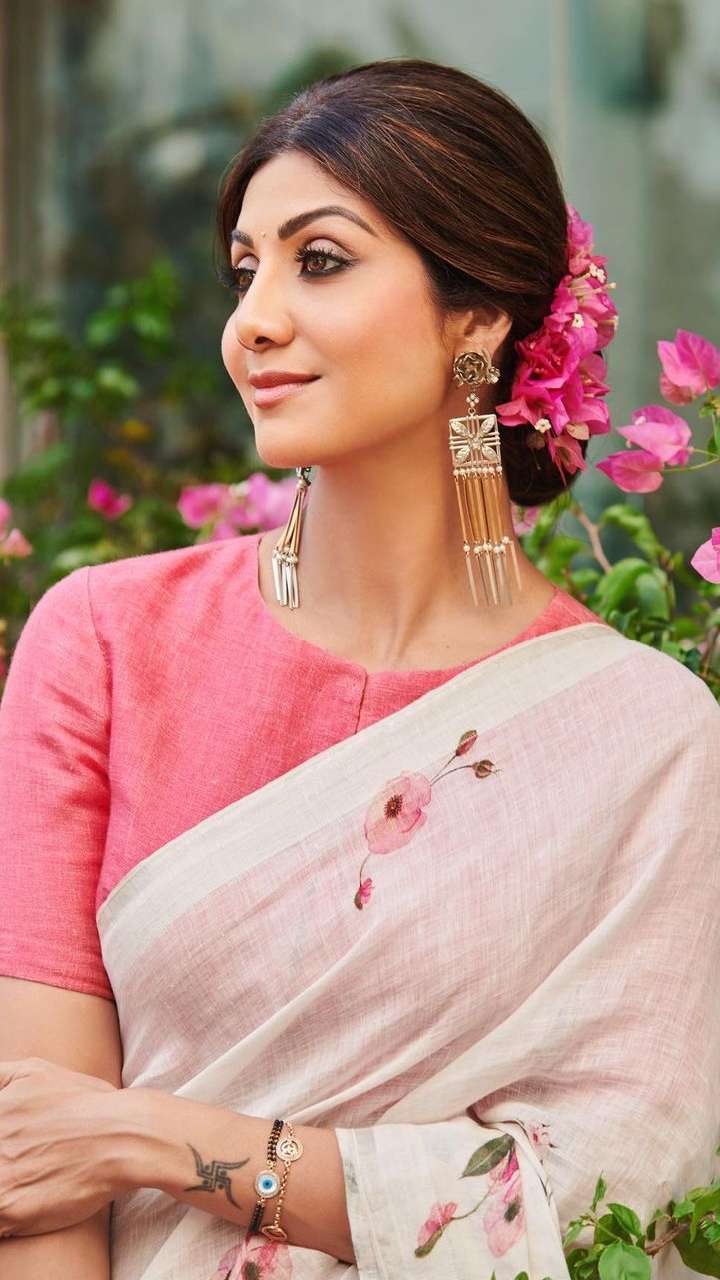 21 Stunning Hairstyles to Complement Your Saree | PINKVILLA