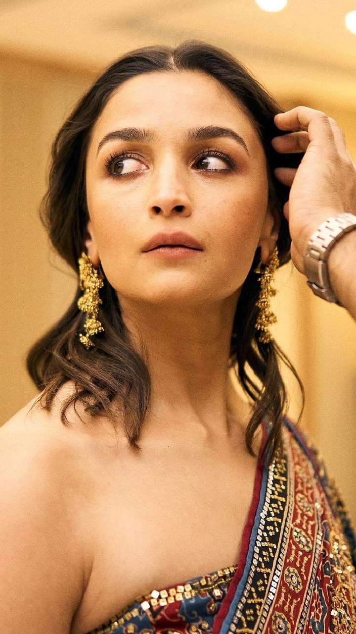 This Makeup Artist Recreated Alia Bhatt Wedding Look and You Will be  Surprised to See the End Results