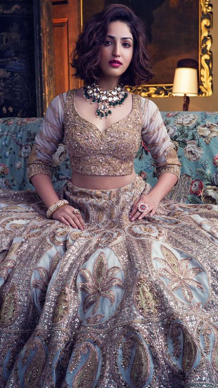 Buy Latest Engagement Lehenga Collection Online Shopping at SAMYAKK