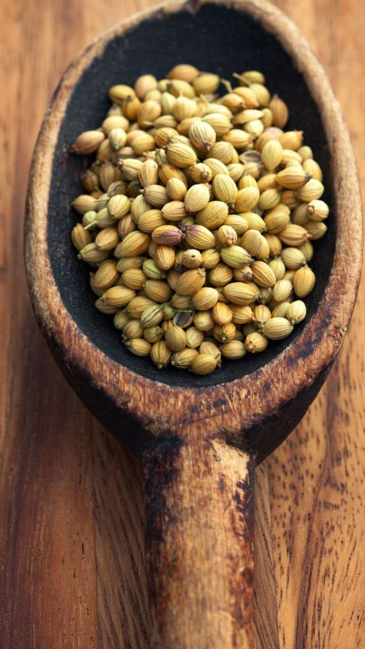 2 Minutes Coriander Water Recipe To Lose Belly Fat