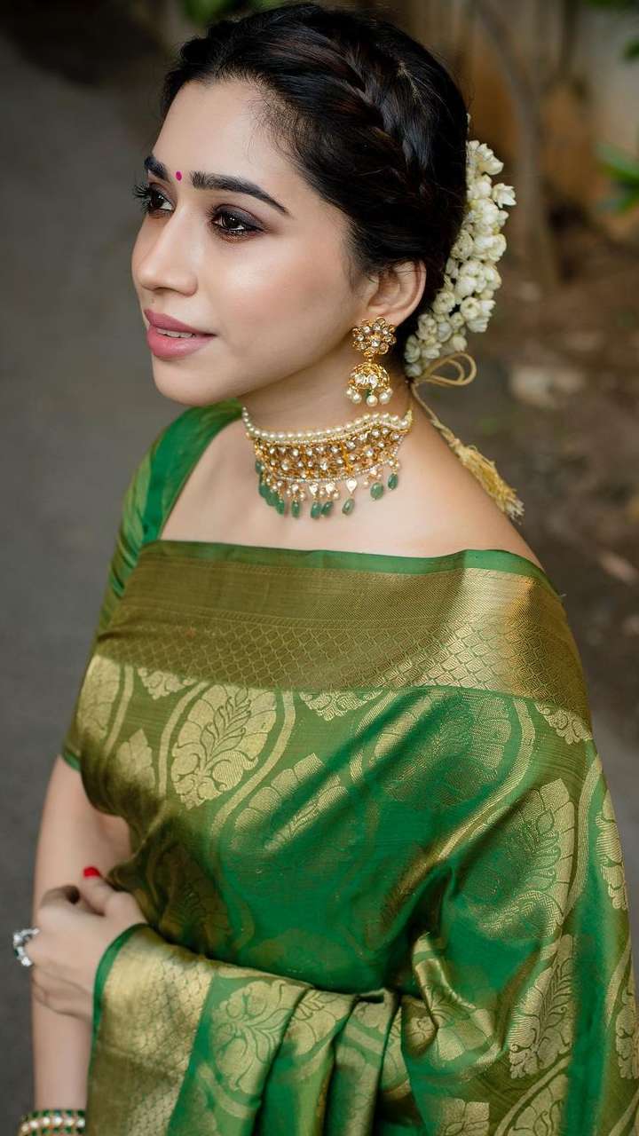 Simple and Elegant Pattu Saree Hairstyles | Best Hairstyles for Silk Sarees  | Saree hairstyles, Hair styles, Indian hairstyles for saree