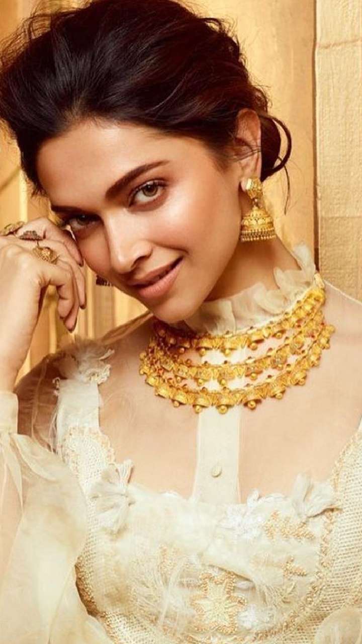 Deepika padukone 2025 gold necklace