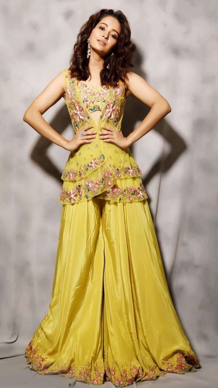 22 Haldi Ceremony Outfit Ideas for Brides, Girls & Guests