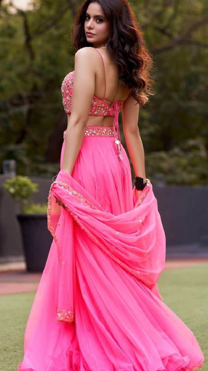 Buy Alluring Baby Pink Sequins Georgette Engagement Wear Lehenga Choli From  Ethnic Plus