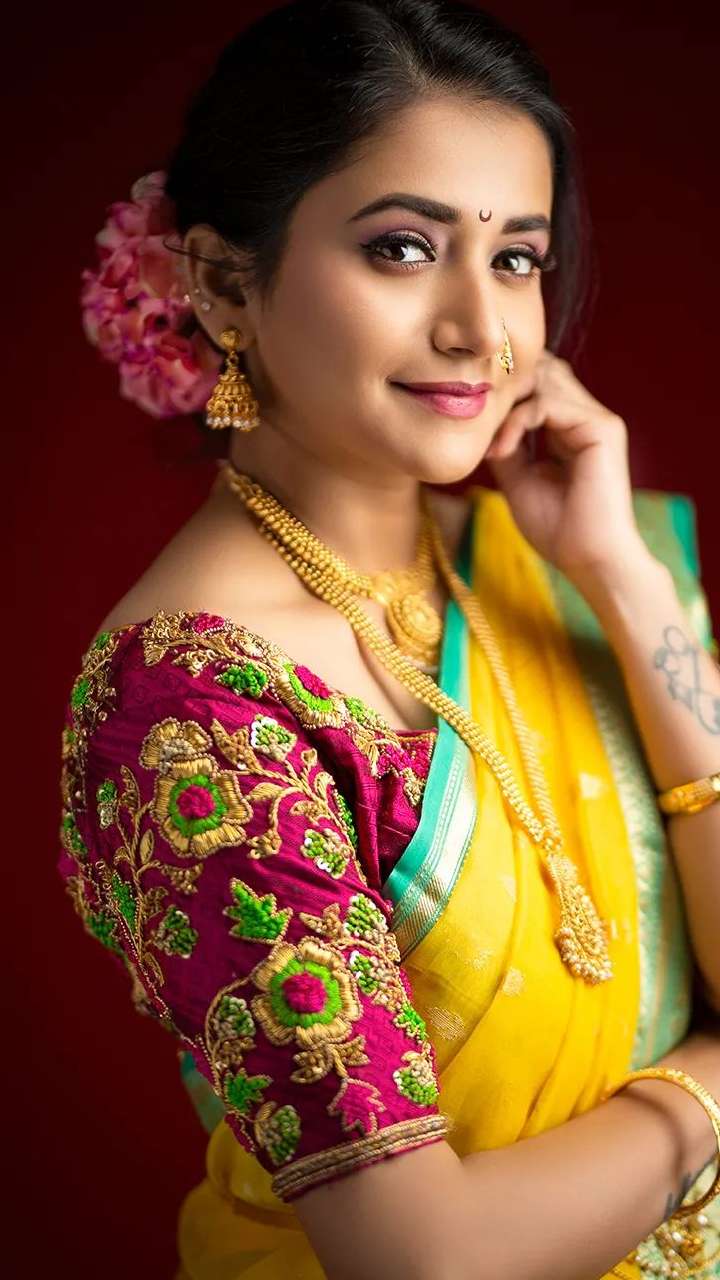 Elegant ethnic looks of host Anushree | Times of India