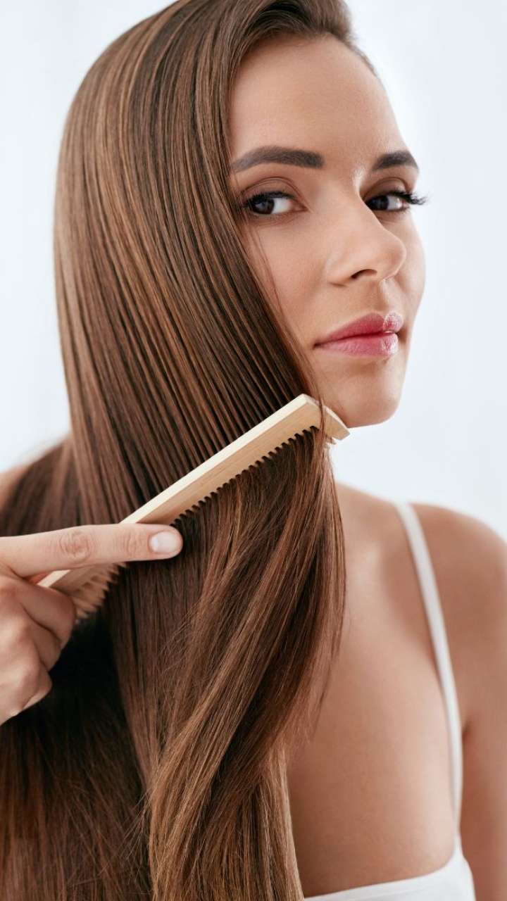 5 Benefits Of Using Wooden Comb For Healhy Tresses