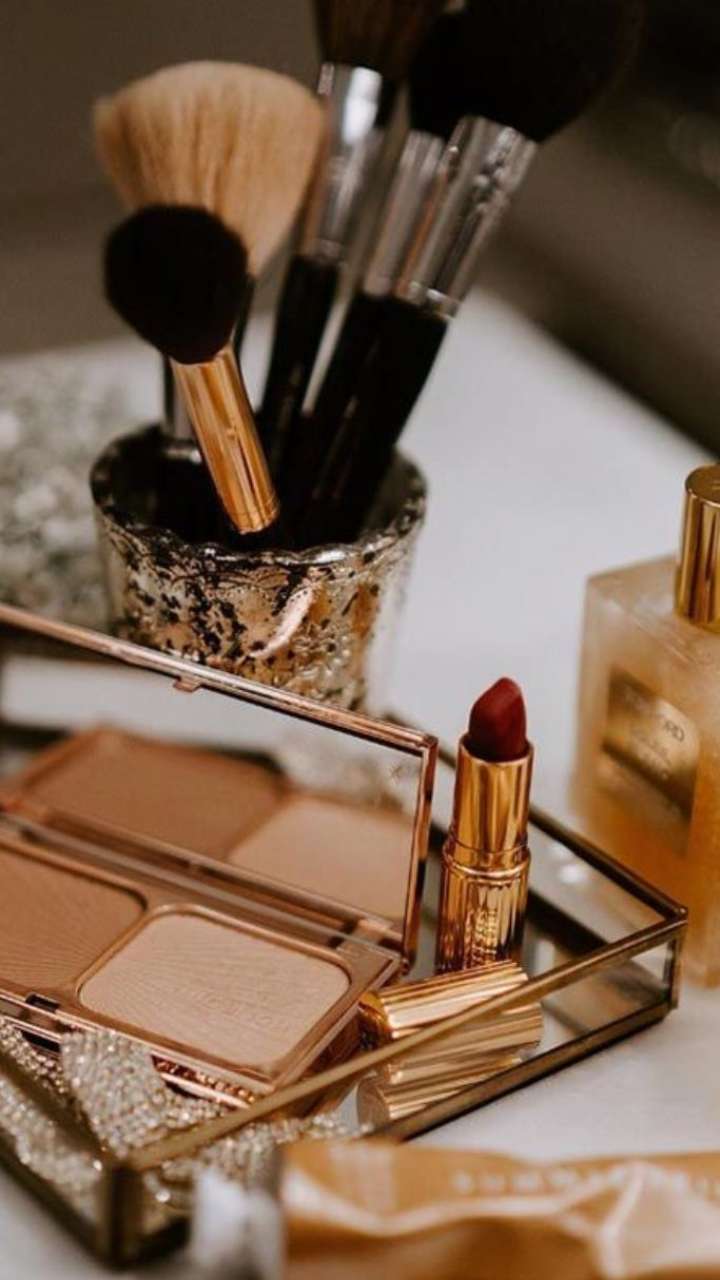 5 basic makeup products