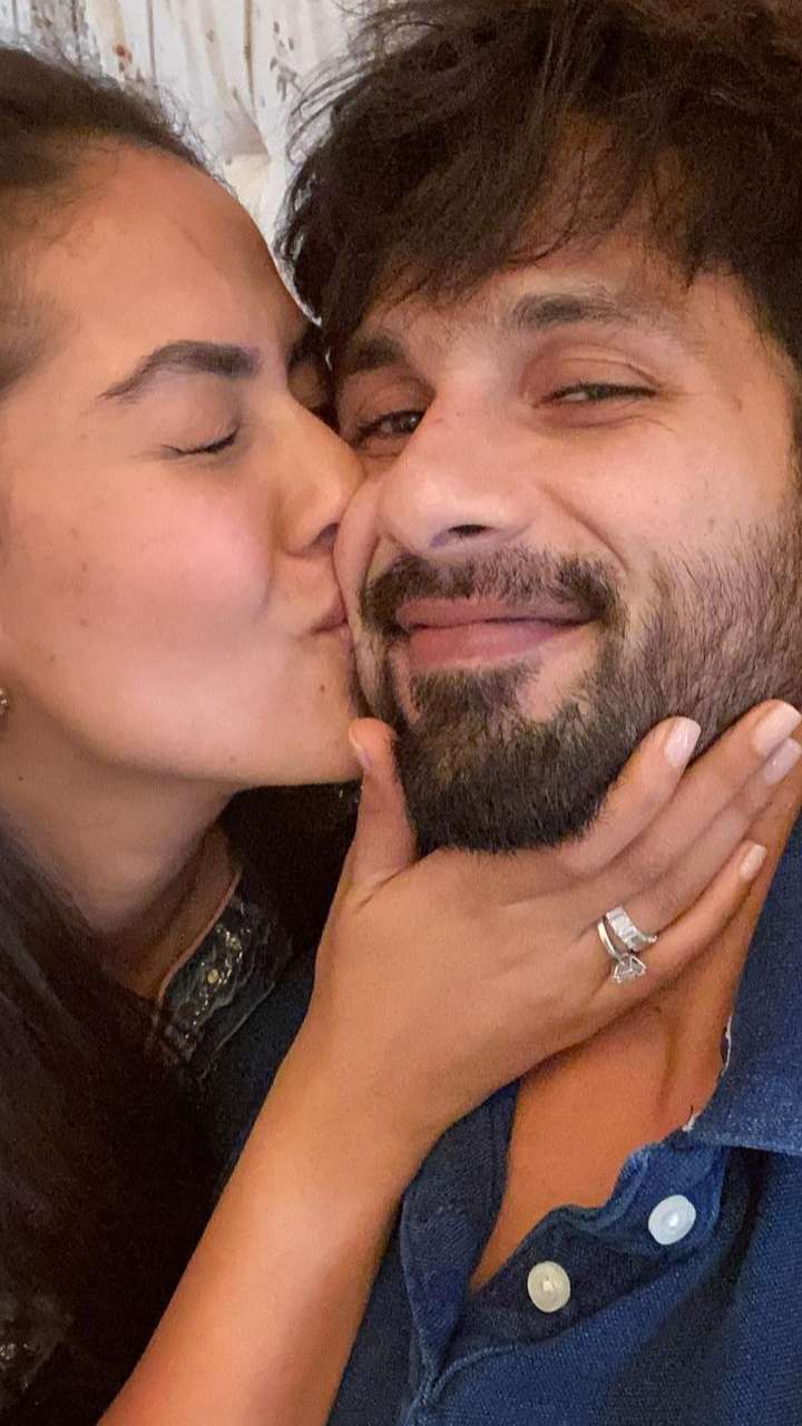 Shahid And Mira Romantic Selfie Saga