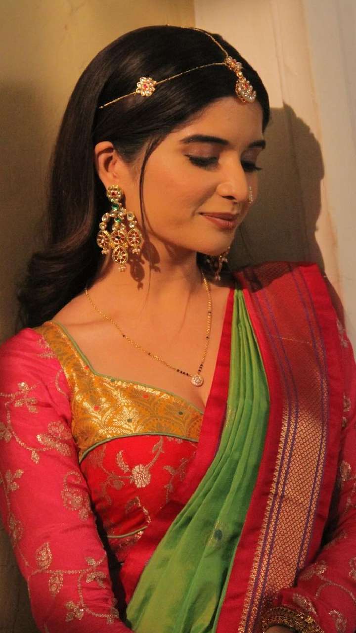 Bhavika sharma in saree