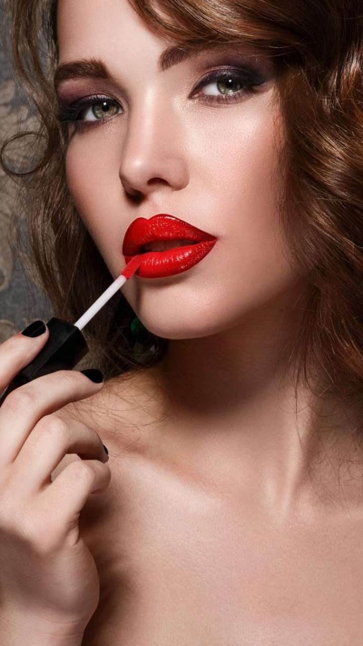 Awesome Lipstick Hacks Every Lady Must Know Beauty Tips