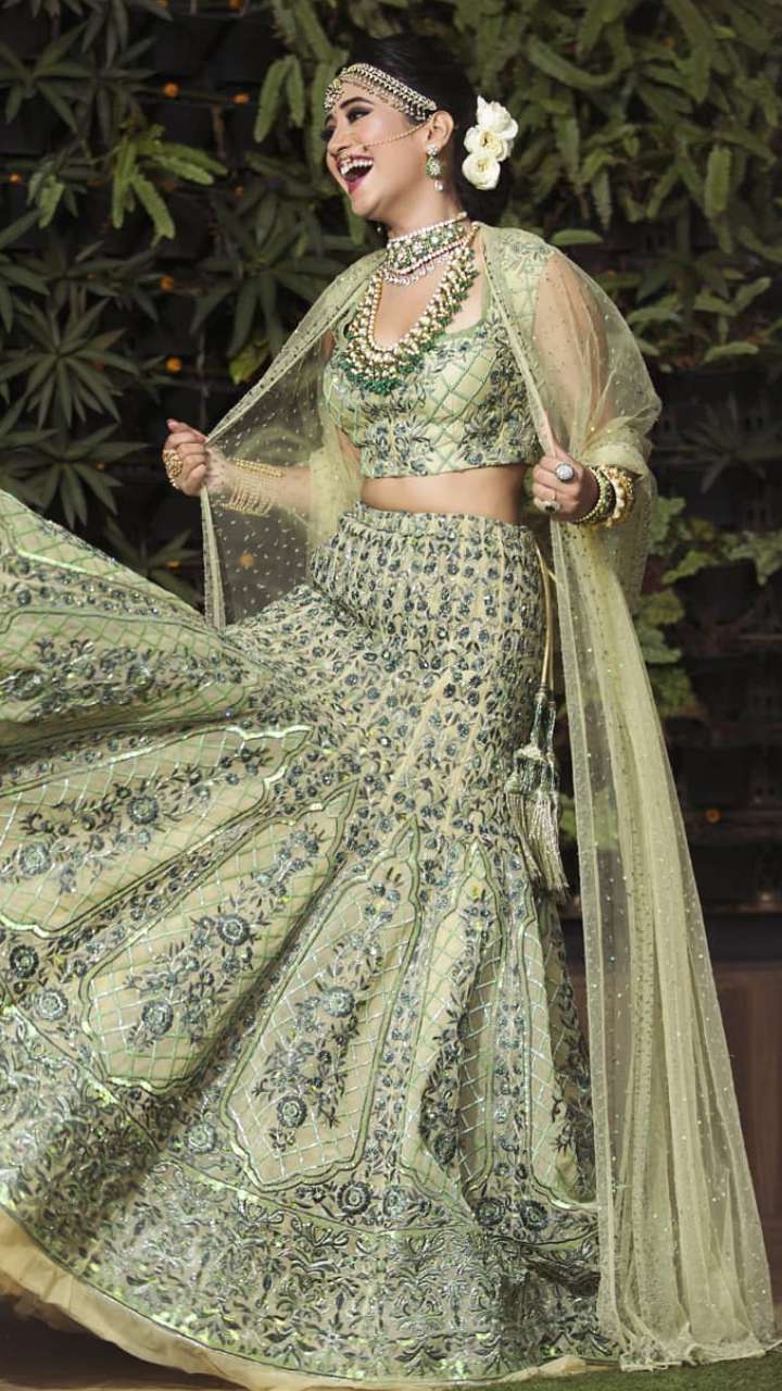 6 Designer Lehengas By Shivangi Joshi For Brides 2024