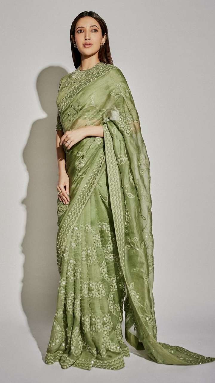 6 Lightweight & Regal Sarees By Neha Shetty For Summer Season