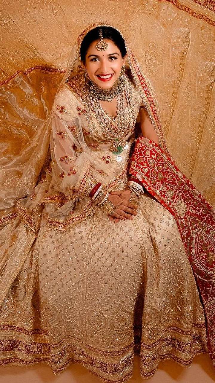 7 Extravagant Lehengas By Newlywed Radhika Merchant For Brides