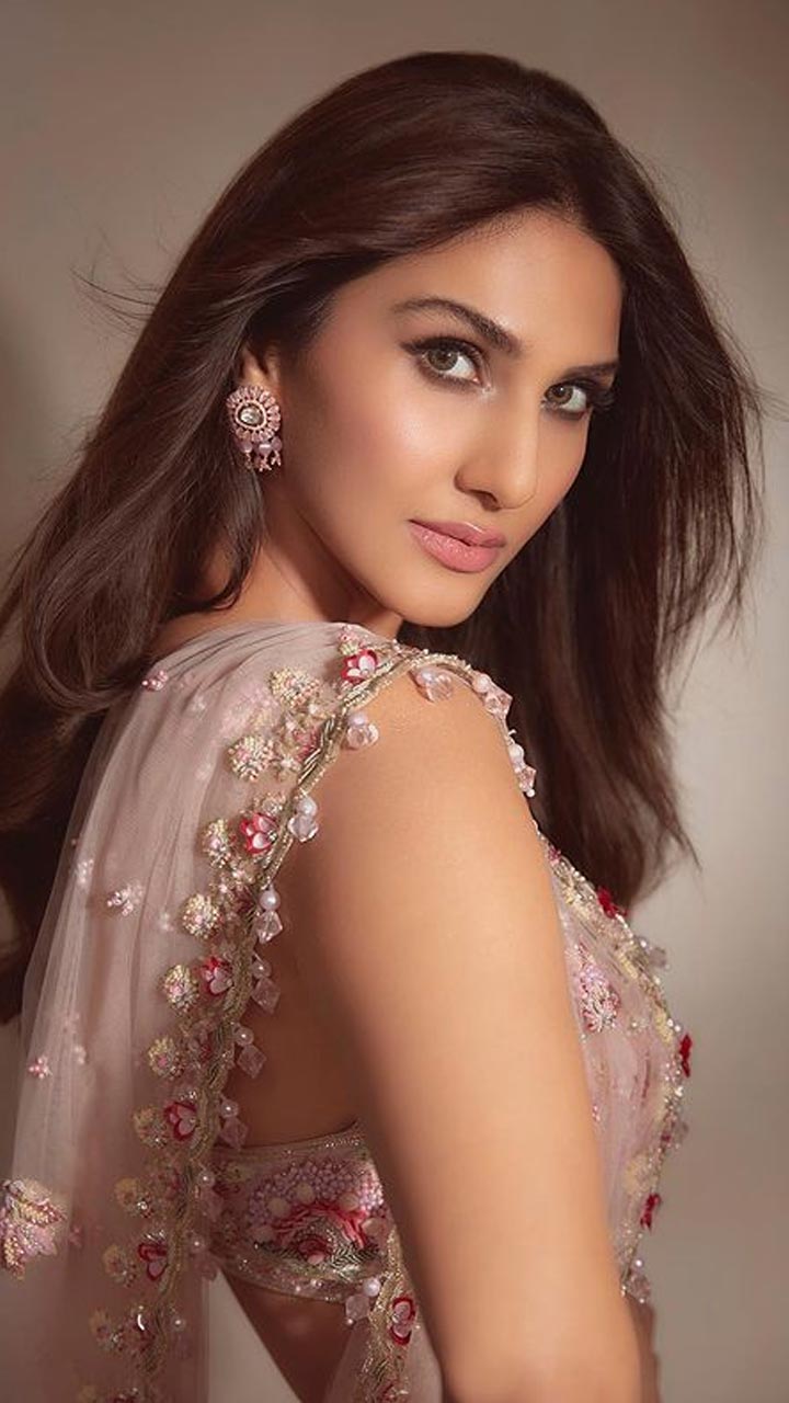 Vaani Kapoor Rivals Her Rivals in These Indian Costumes!